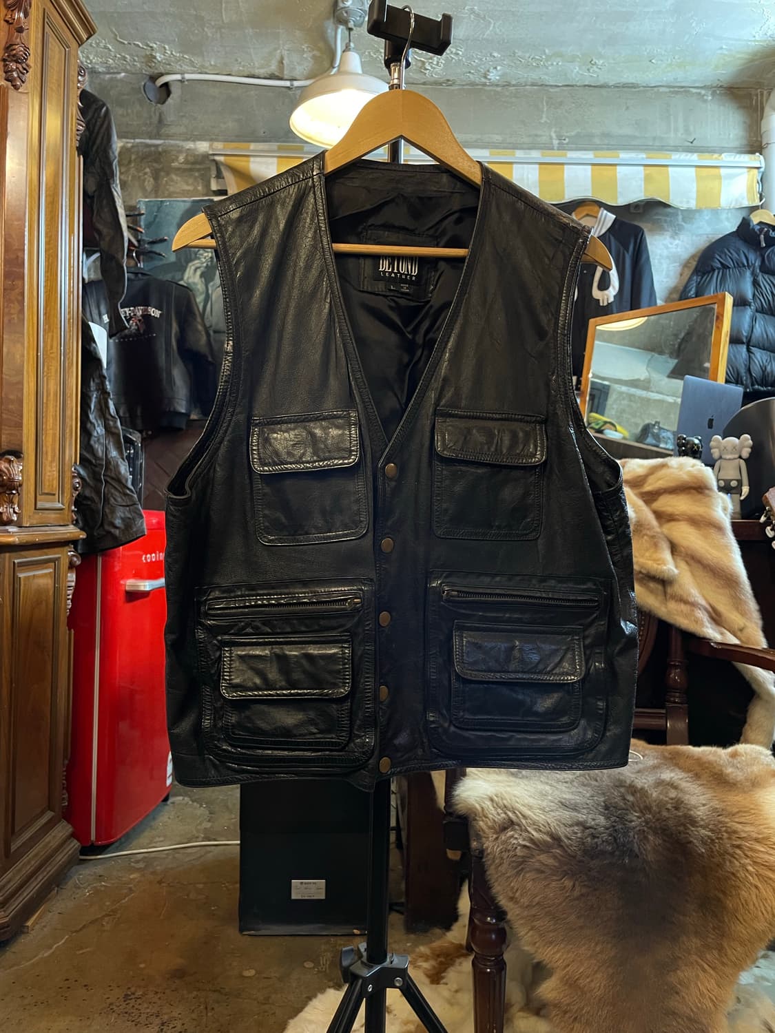 BEYOND 리얼 레더 헌팅 베스트 블랙 상품이미지1