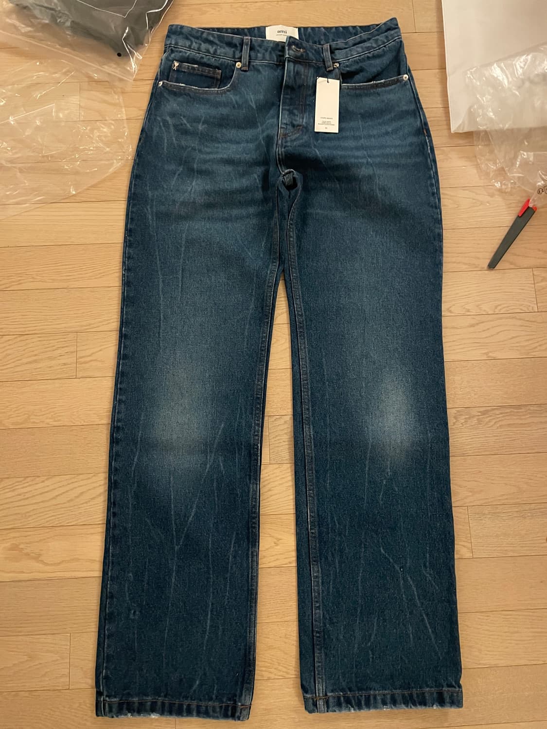 아미 백 로고패치 스트레이트 데님팬츠 상품이미지6