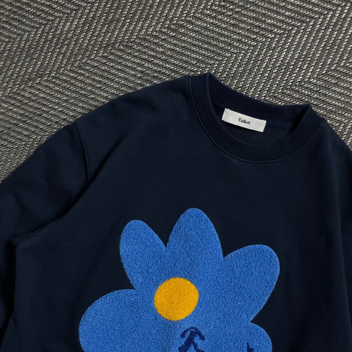 팔렛 플라워 빅로고 박시핏 부클 맨투맨 네이비o 4945 상품이미지5