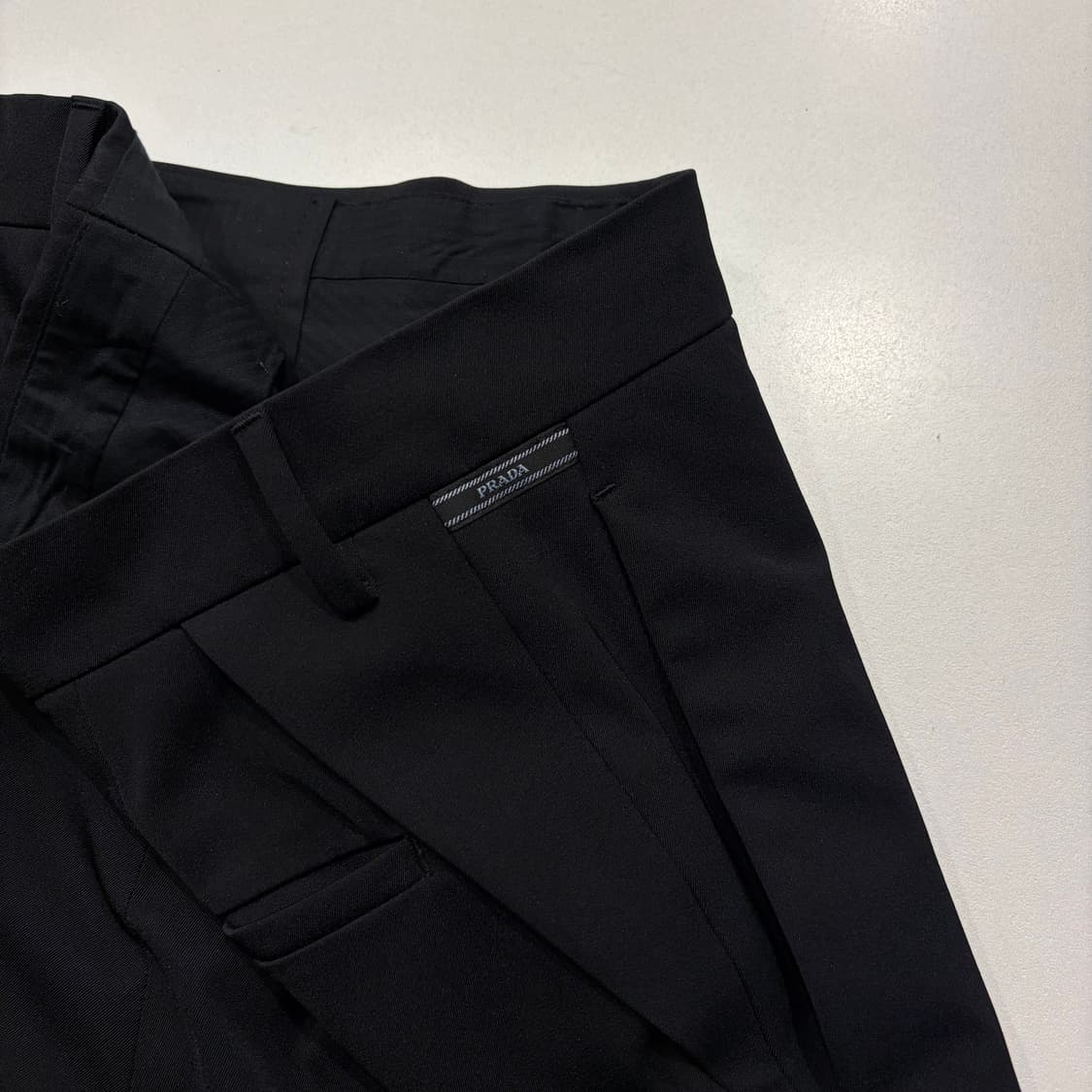 [50] 프라다 블랙 남성 바지 슬랙스 C735 상품이미지4