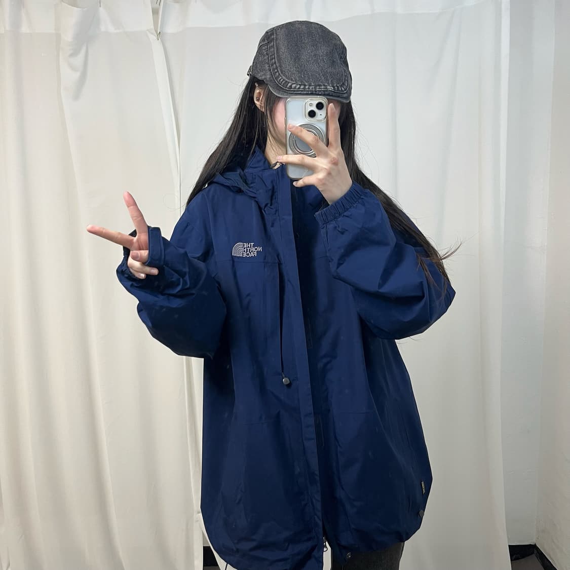 The North Face Navy Gore-Tex Windbreaker 상품이미지2