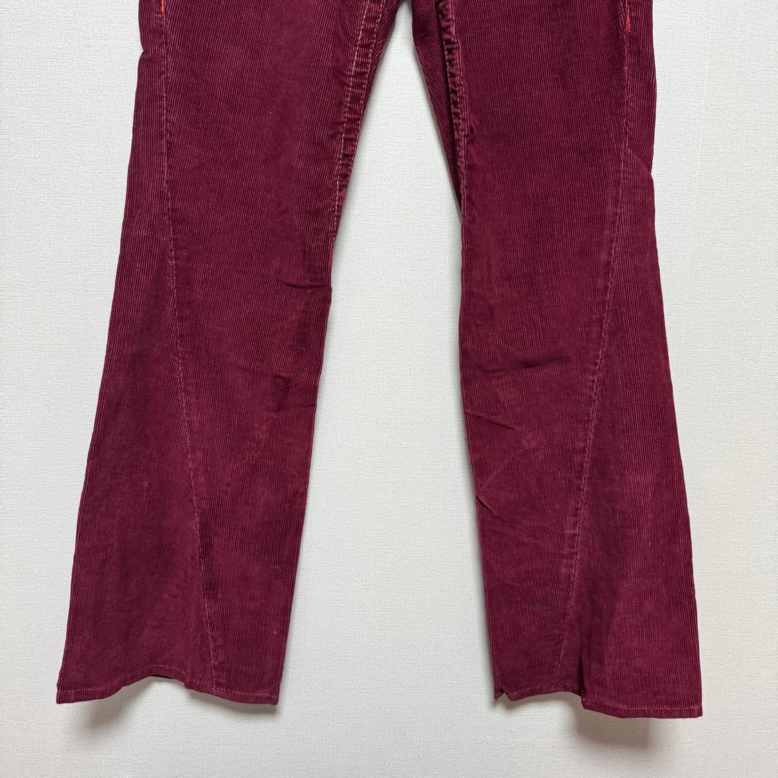 트루릴리젼 코듀로이 로우라이즈 부츠컷팬츠 버건디 상품이미지3