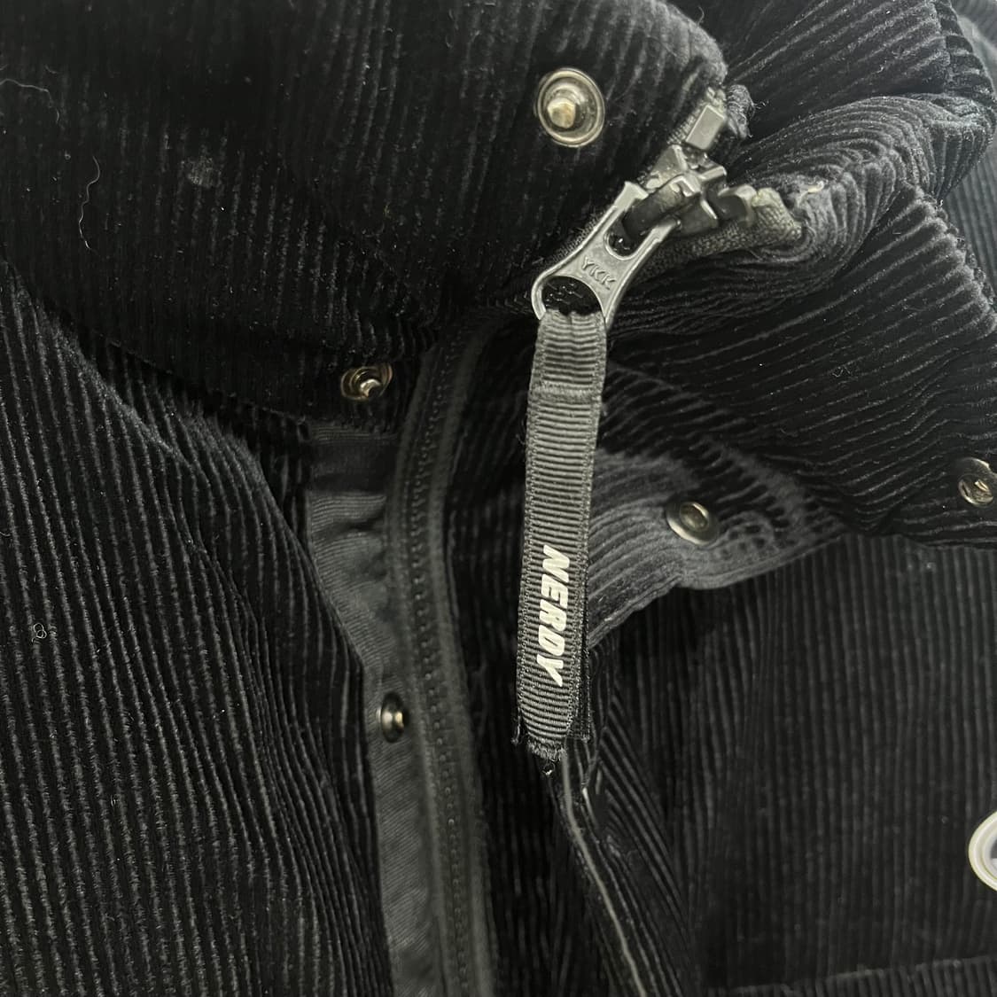 널디 코듀로이 다운 패딩 블랙 남L 상품이미지5