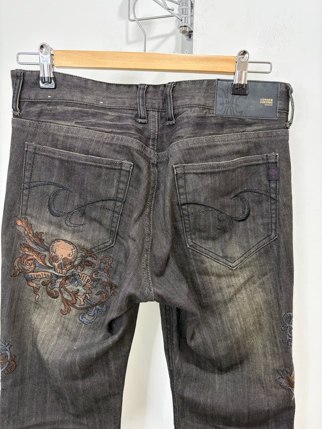 Custom culture 드래곤 자수 흑청 세미 부츠컷 데님 팬츠 상품이미지9