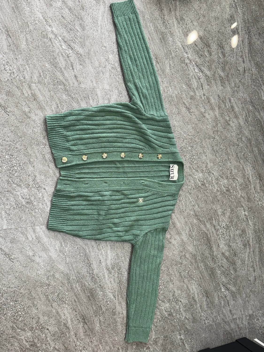 satur 가디건 판매합니다. 상품이미지4