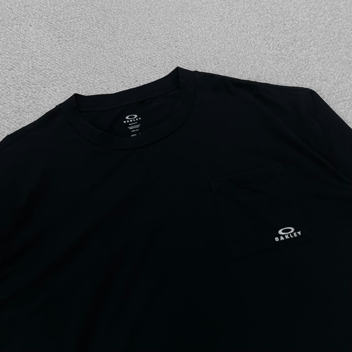 오클리 Oakley 포켓 로고 반팔티 블랙 상품이미지2