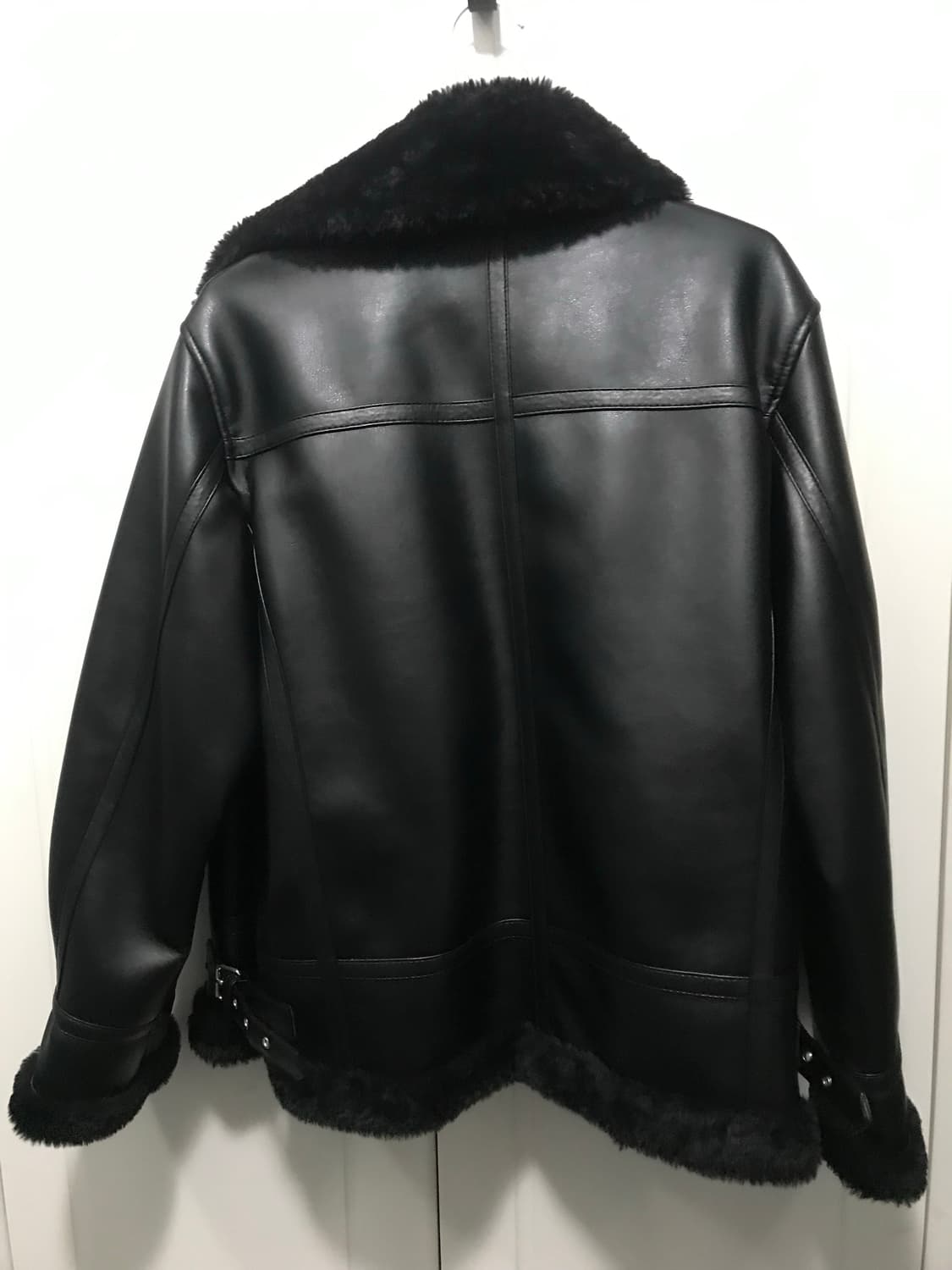 스페로네 우먼 페이크 B3 오버핏 무스탕 자켓 우먼 블랙 상품이미지4