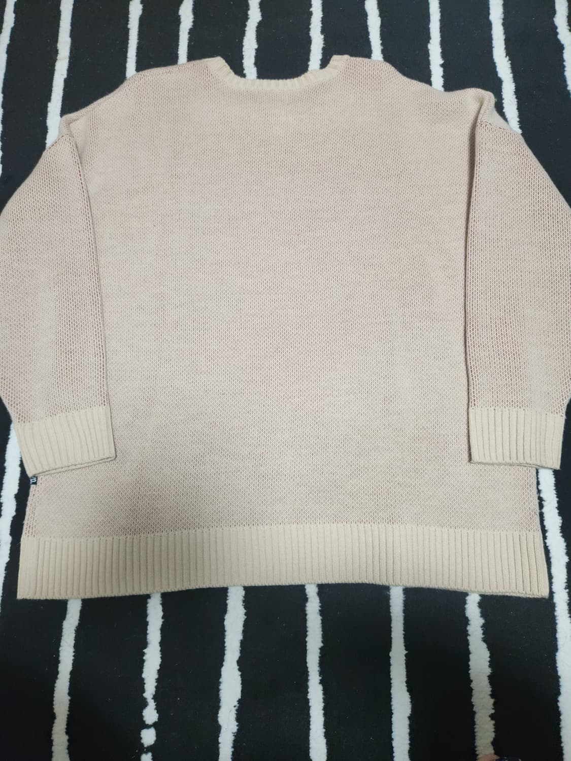 Ajobyajo Oversized Itaewon Story Sweater 상품이미지3