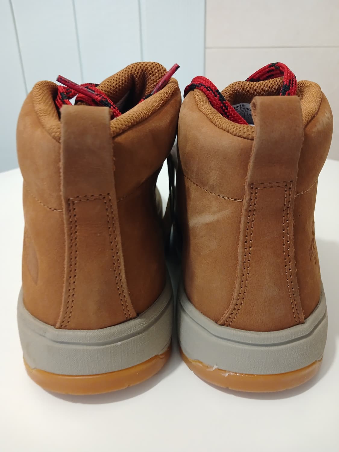 노스페이스 정품 여성 등산화/하이킹화/안전화 235 사이즈 상품이미지4