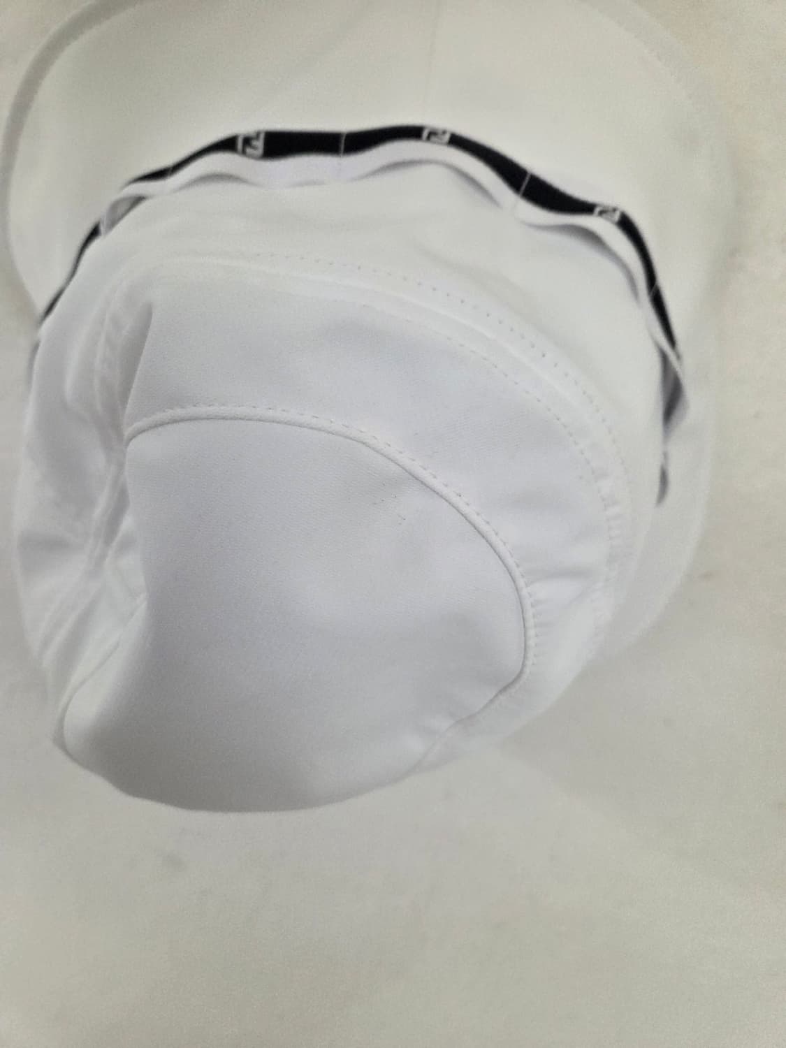 풋조이 로고 테이프 버킷햇 화이트 상품이미지4