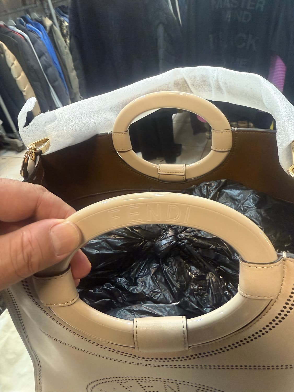 20ss 정품 펜디 런어웨이 2way백 새 가방 팝니다 상품이미지2