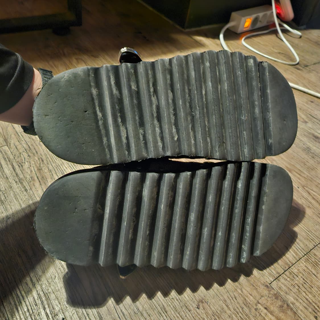 토가 비릴리스 스웨이드 뮬 42 상품이미지4