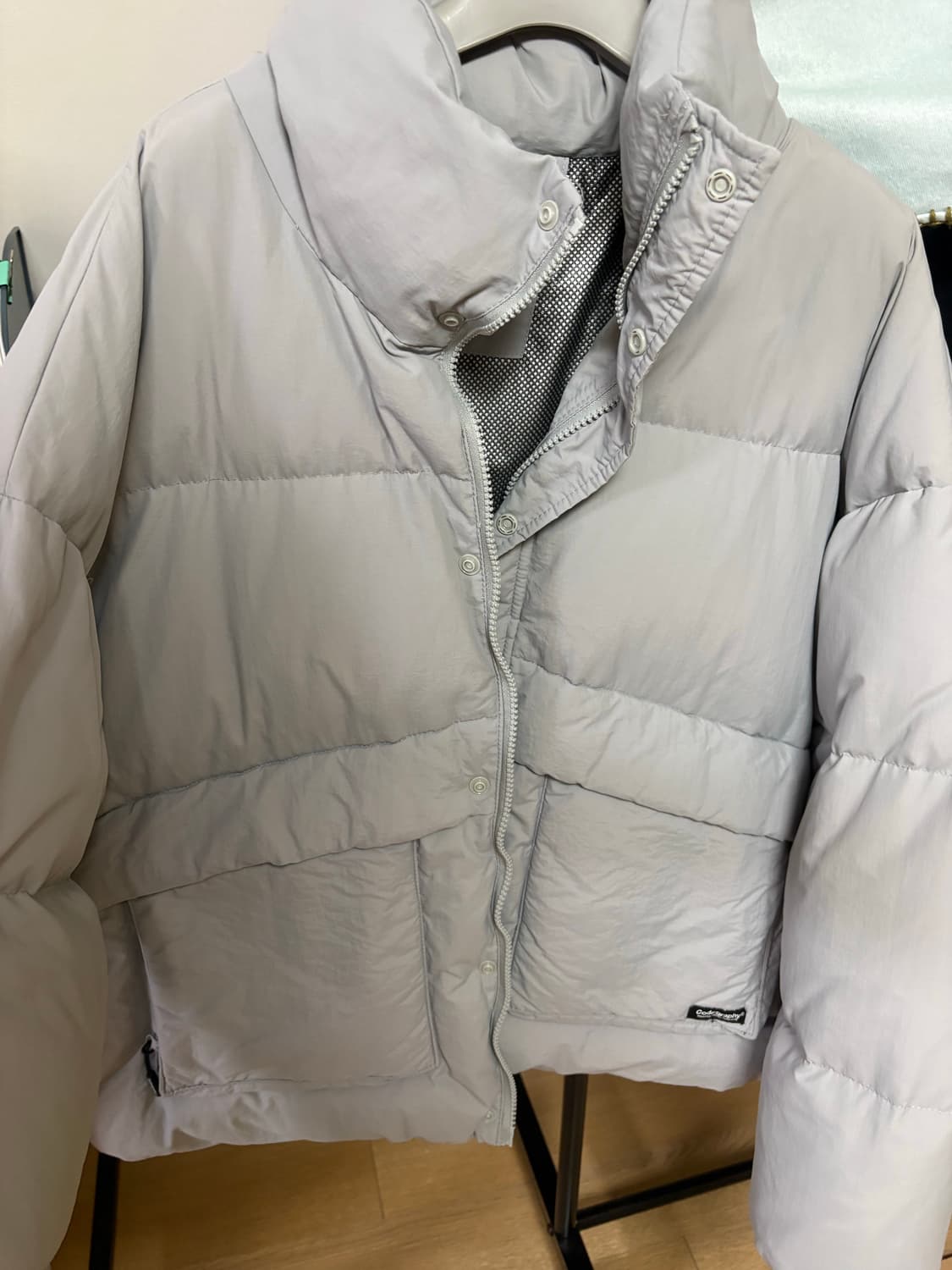 코드그라피 패딩 상품이미지1