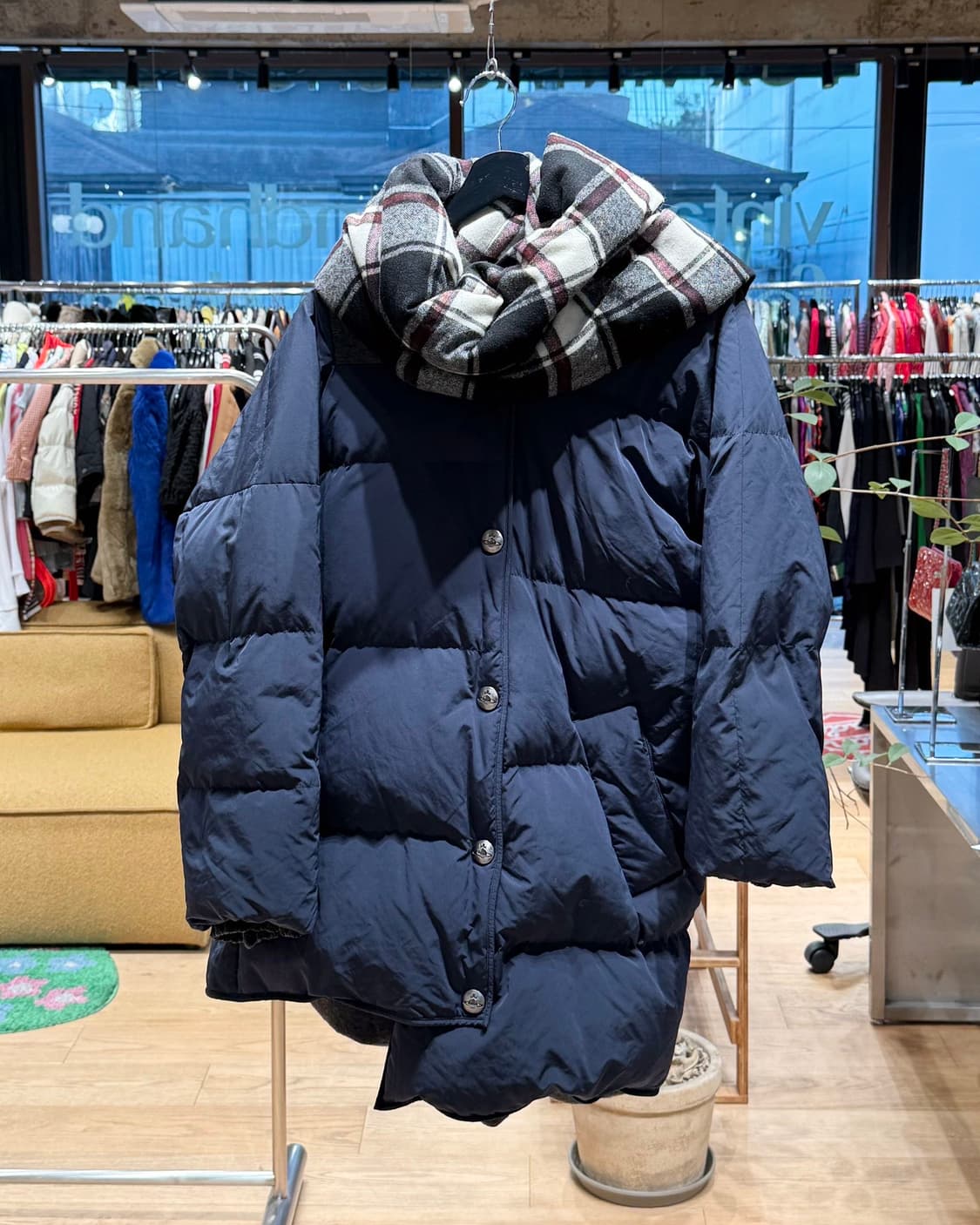 비비안 웨스트우드 네이비 덕다운 머플러 점퍼 상품이미지1