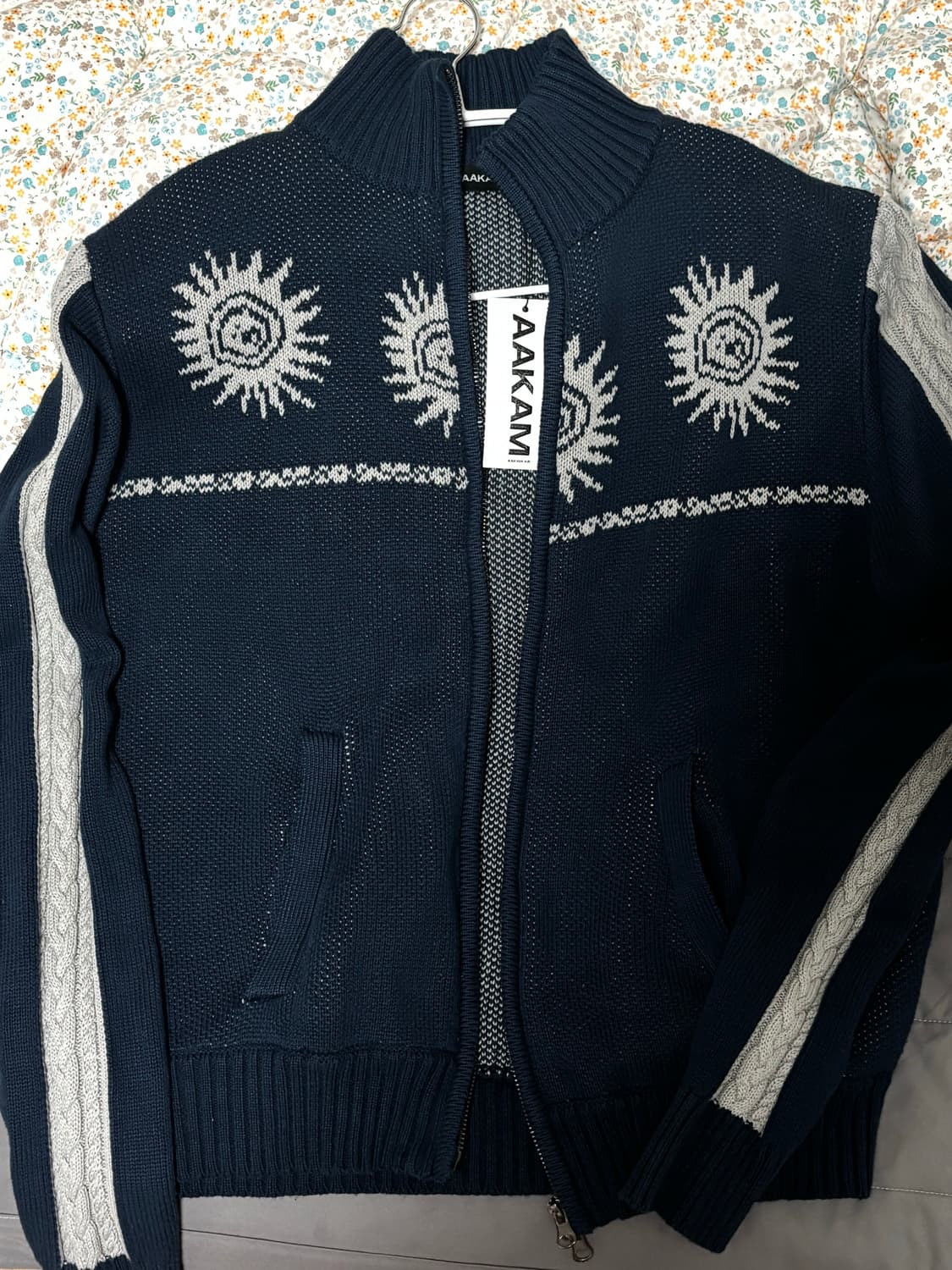 아캄 자카드 집업 스웨터 2 상품이미지2