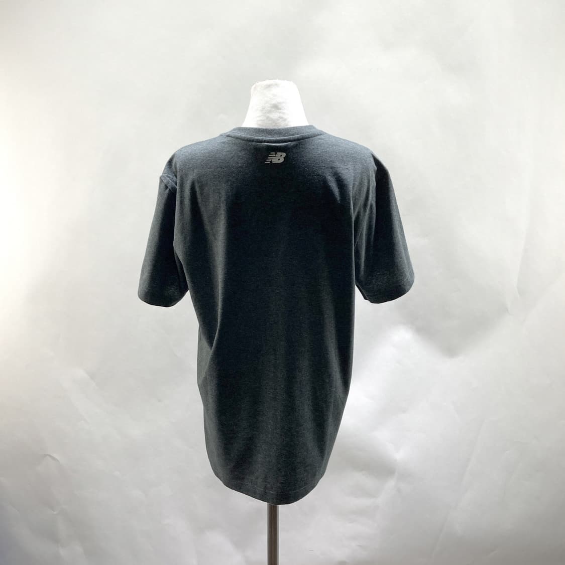 뉴발란스 남성반팔티 그레이 95  상품이미지3