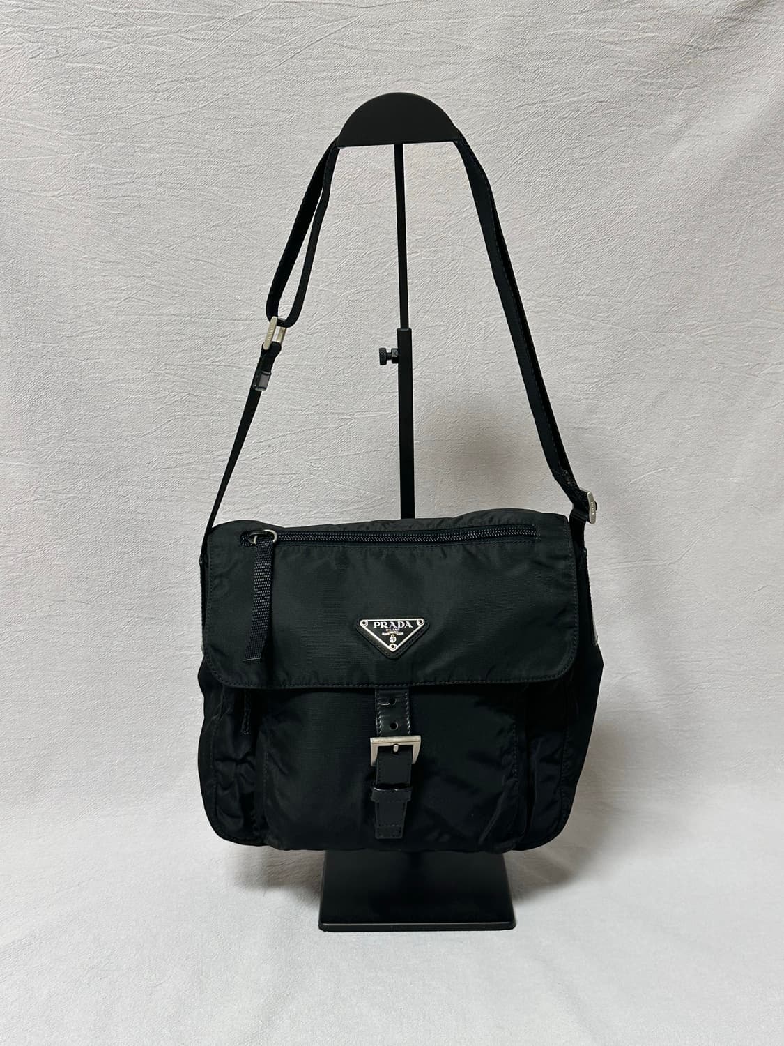 (컨디션굿)프라다 포코노 나일론 메신저백 버클 크로스백 주우재백 상품이미지1