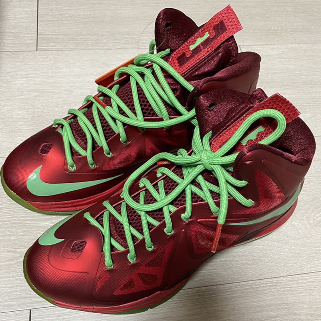 [275] 나이키 레브론 X 크리스마스 미시착 상품이미지4