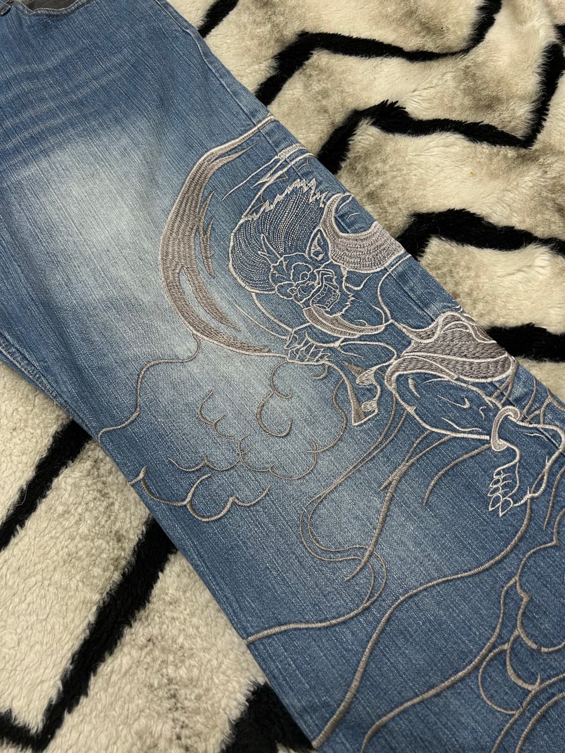 [40]카티쿠리 타마시이 풍신뇌신 자수 와이드 데님팬츠 상품이미지1