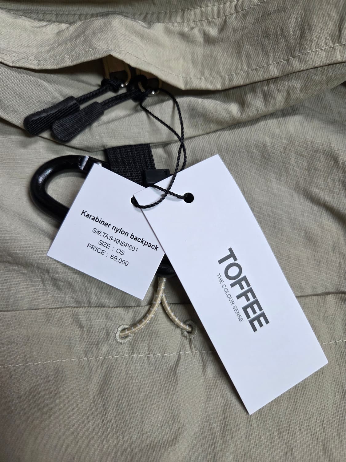 카라비너 나일론 백팩 팝니다. 상품이미지5