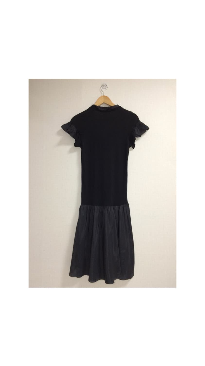 Sacai luck 사카이럭 컷 프릴 블랙 반팔 원피스 상품이미지5