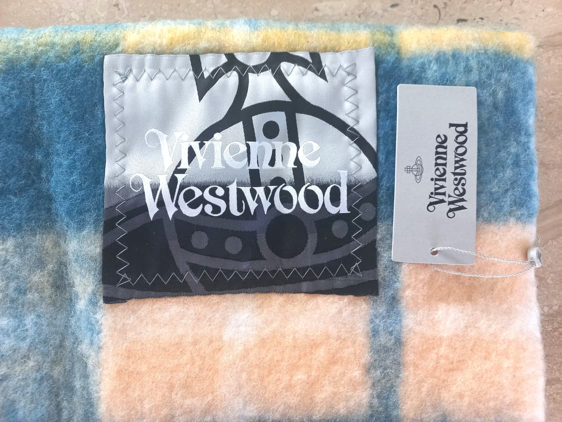 비비안웨스트우드 로고패치 알파카 블렌드 머플러 (새상품) 상품이미지4