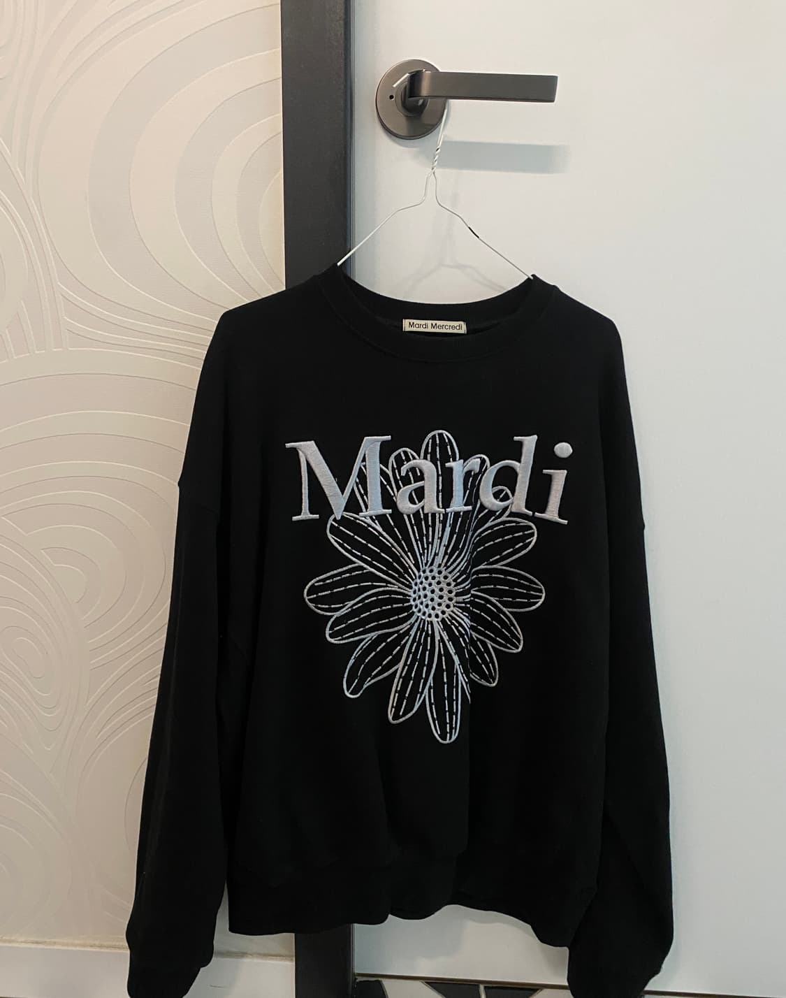 Mardi Mecredi 마르디메크르디 스웻셔츠 상품이미지1