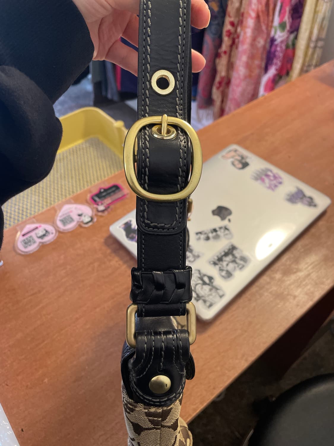 코치 시그니처 버클 숄더백 상품이미지6