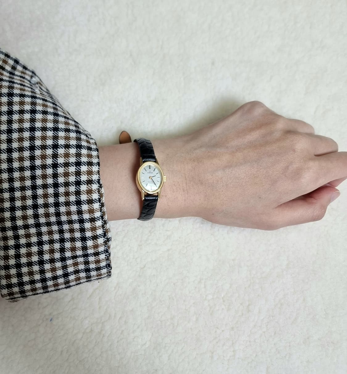 오메가 제네브 빈티지 오벌 실버 다이얼 수동 여성시계 상품이미지8