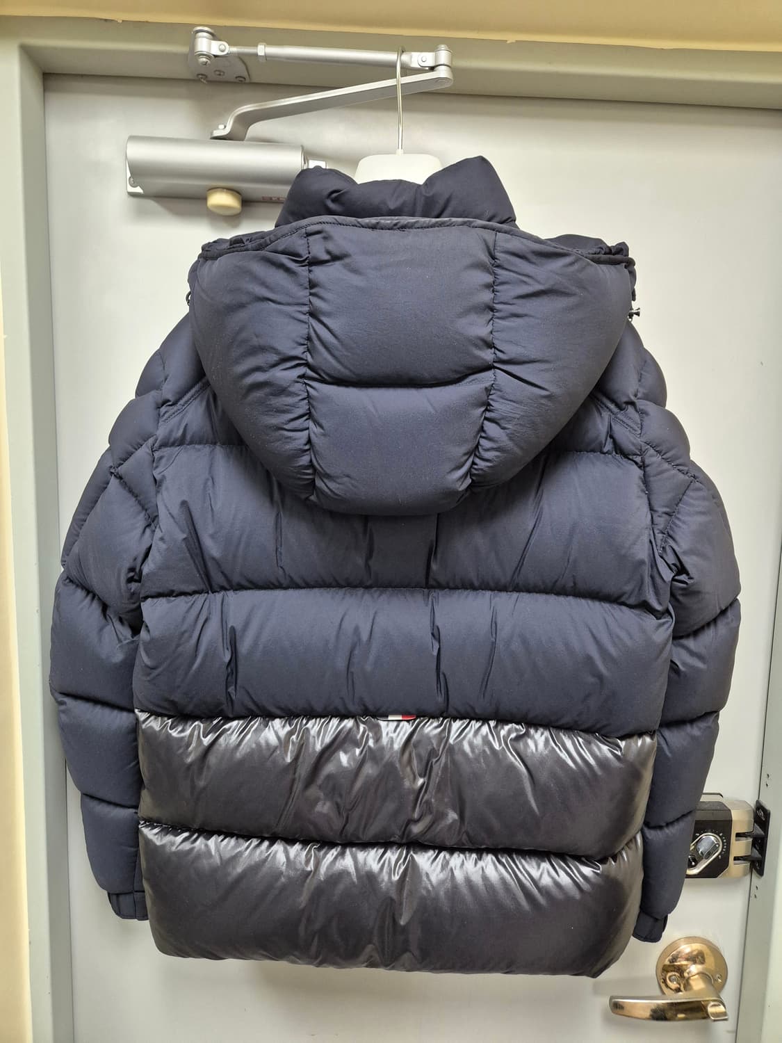 몽클레어 마우레스 maures 패딩 네이비 1(95) 정품 상품이미지3