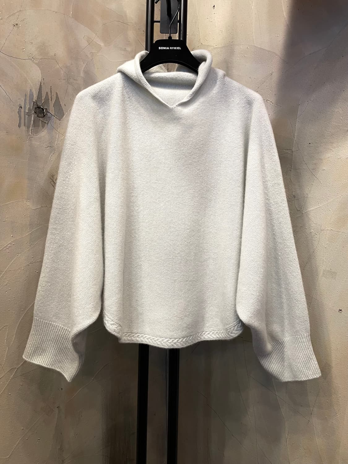 캐시미어 100% 숄 크롭 후드 상품이미지1