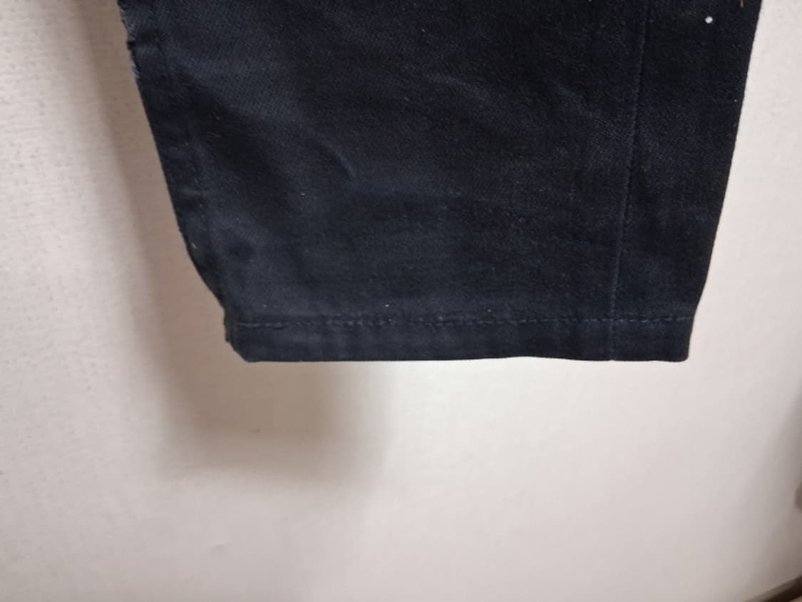 언브랜디드 UB455 블랙 셀비지 생지 데님팬츠
12.5oz  28인치 상품이미지6