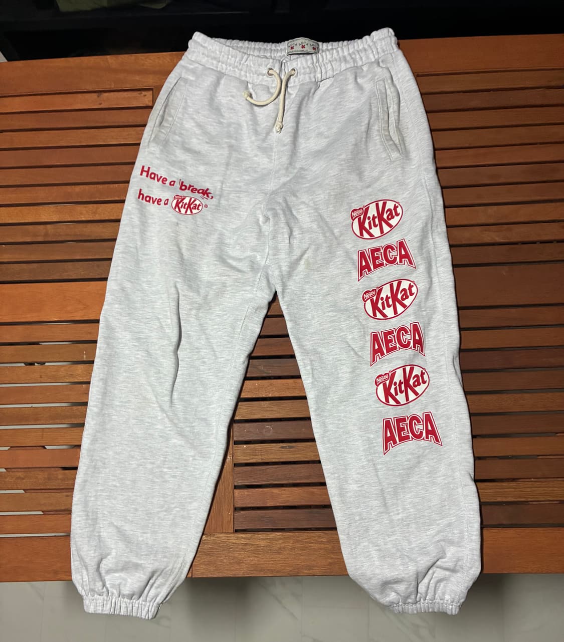 에이카화이트 x 킷캣 트레이닝 셋업  상품이미지6