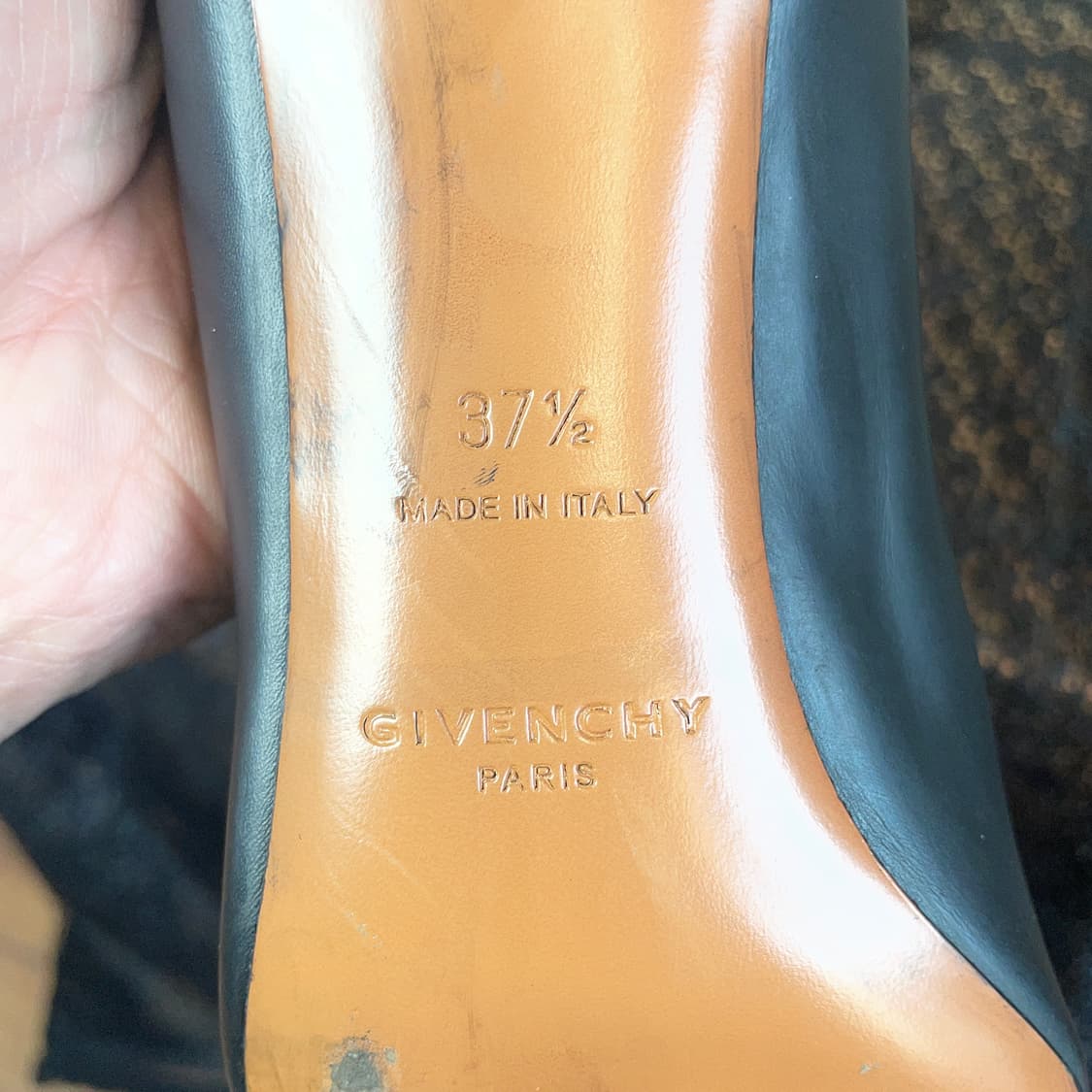 지방시 딥 브이넥 힐 상품이미지8