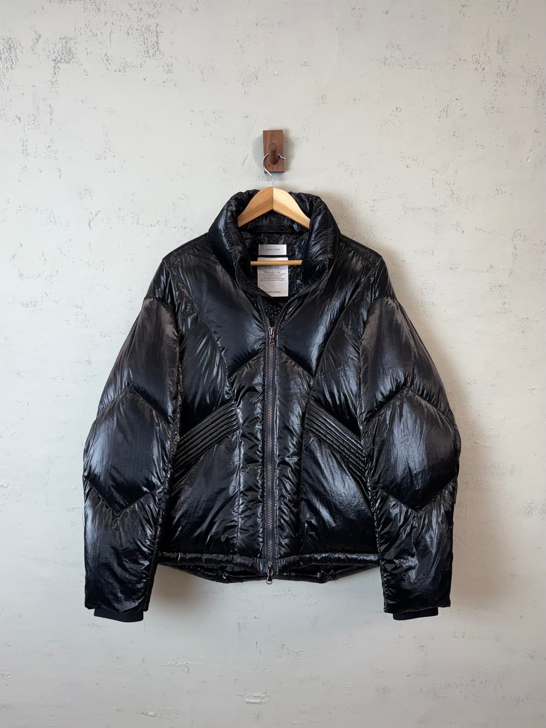 메종미네드 블랙 구스다운 숏 푸퍼 패딩 상품이미지1