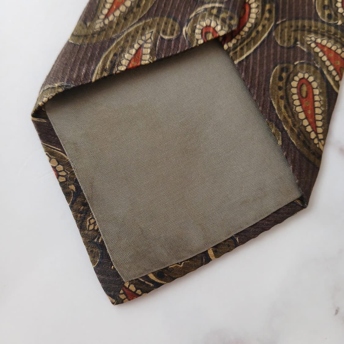 더반(다반) 실크 브라운 페이즐리 넥타이 8.6cm A등급 A19017
 상품이미지5