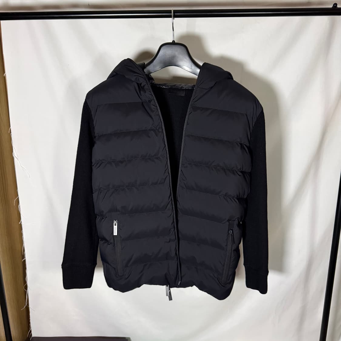 몽클레어 트리콧 패치로고 블랙 와펜 후드 니트패딩 자켓 상품이미지2