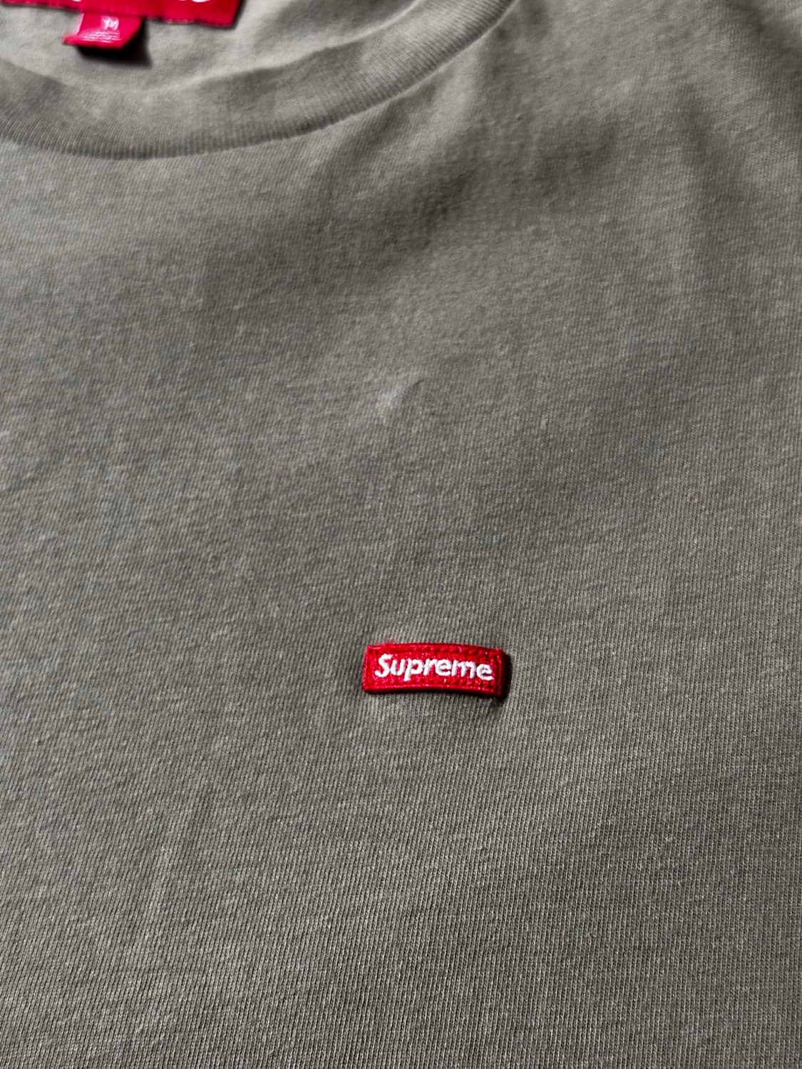 Supreme 24ss 스몰 박스로고 올리브 티 M사이즈 상품이미지3