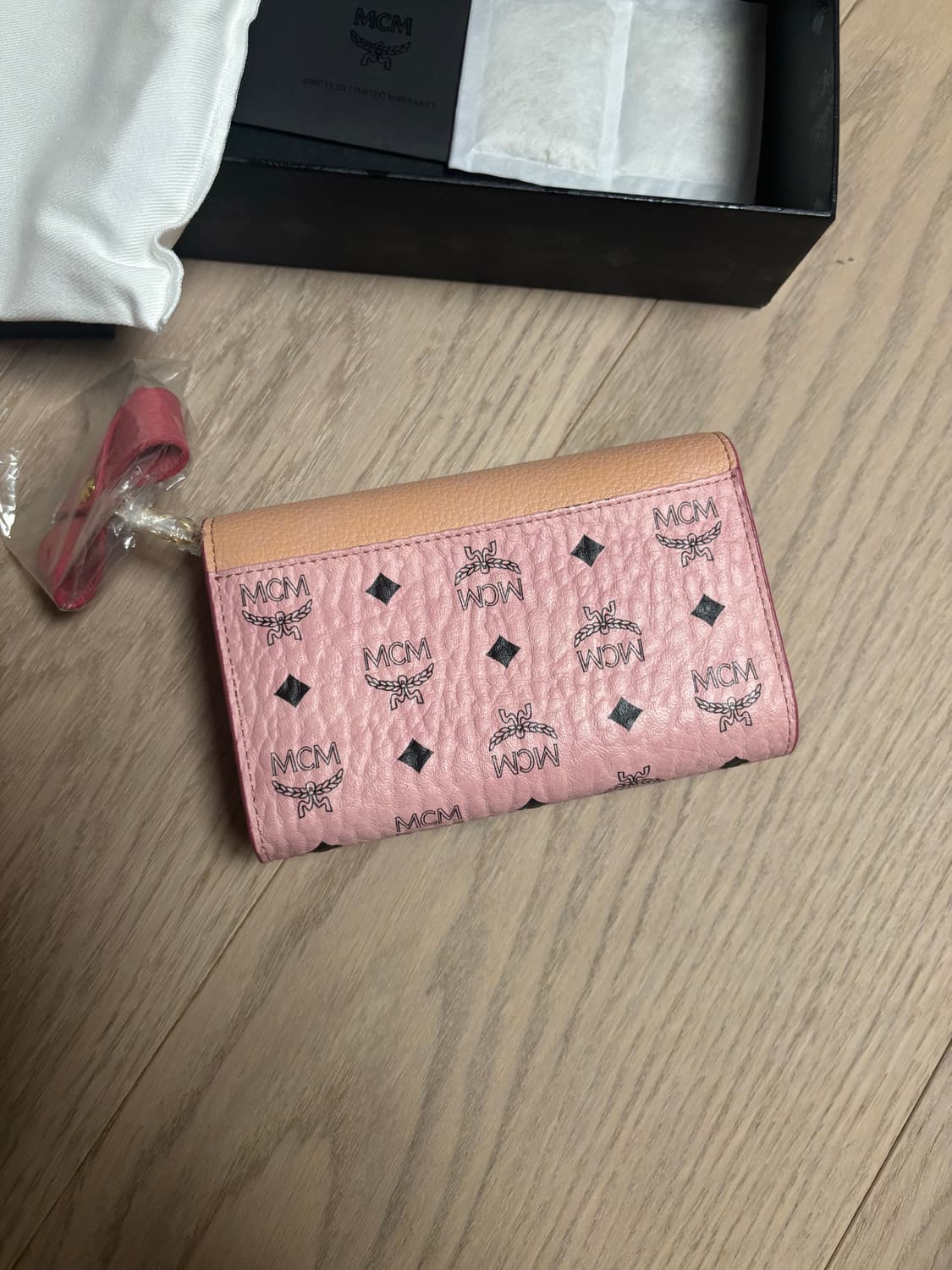 MCM 핑크 지갑 (갸루 강추) 상품이미지2