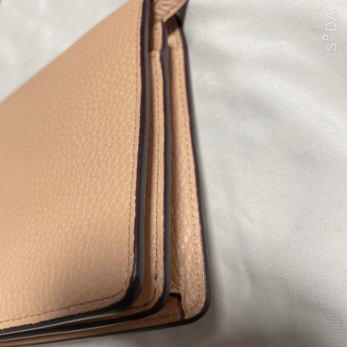 코치 미니 크로스백 베이지 상품이미지5