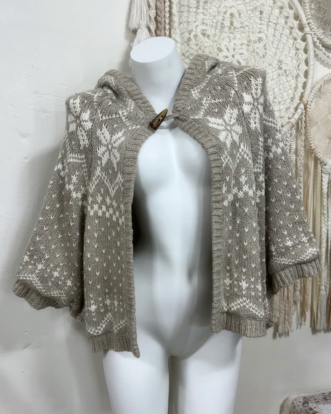 Earth Music Mute Baige Nordic Cape 상품이미지3