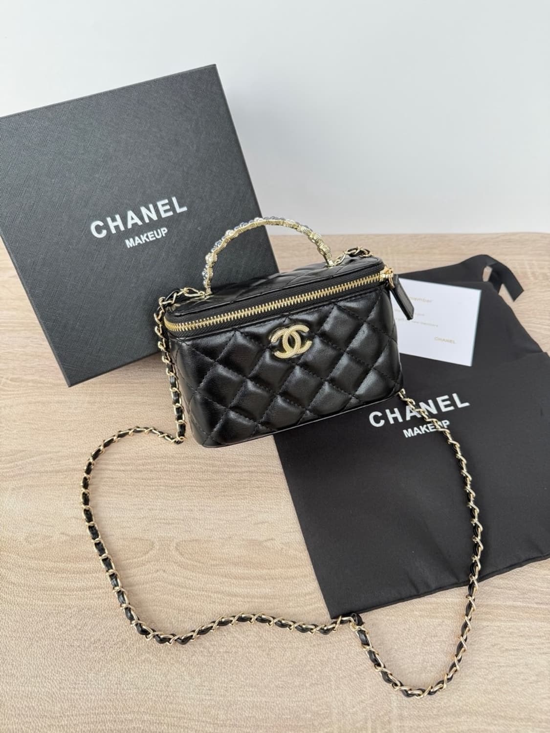 샤넬VIP 진주펄 장식 핸들 베니티백 샤넬 코스메틱  상품이미지7