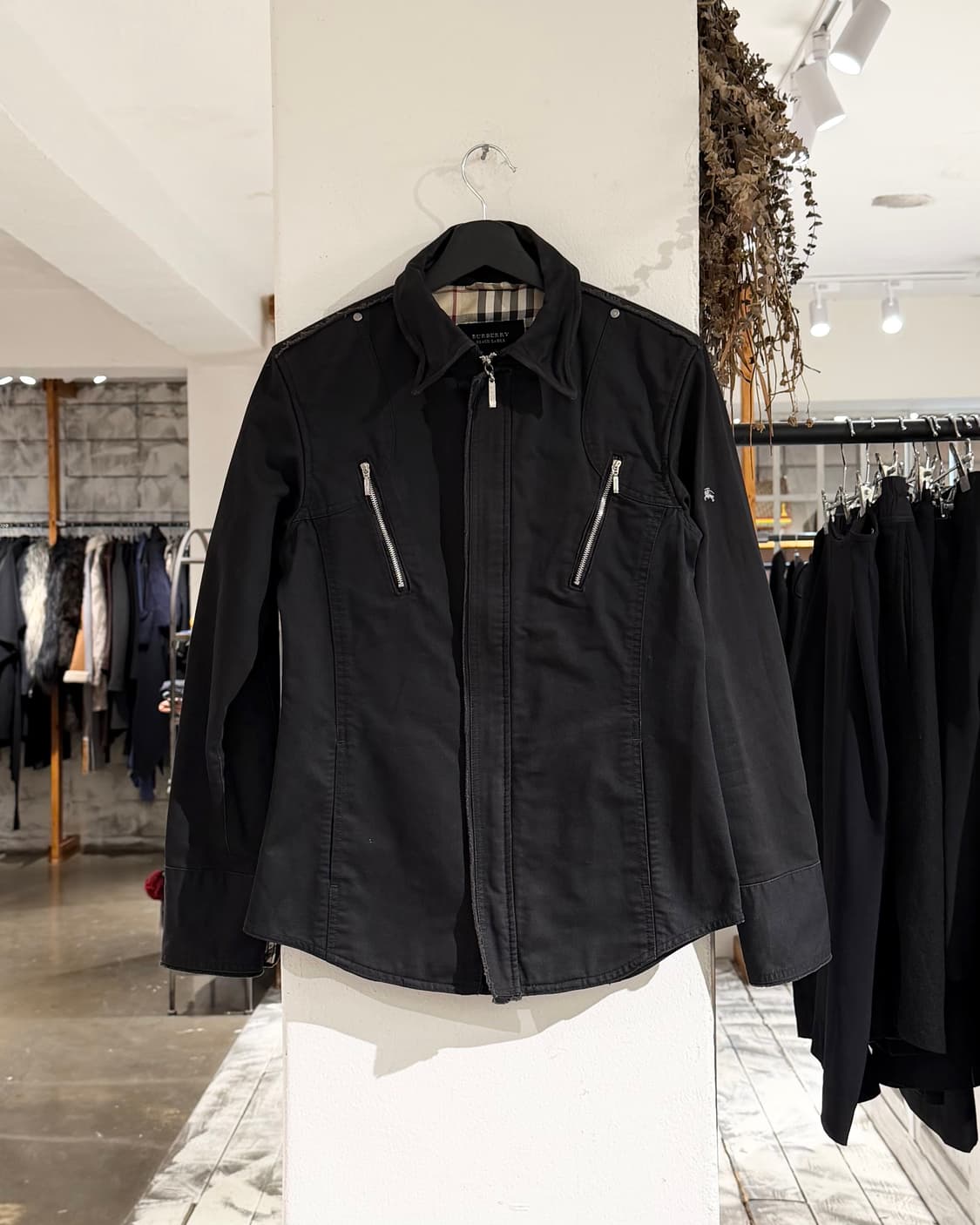 버버리 블랙라벨 블랙 우먼스 바이커 자켓 상품이미지1