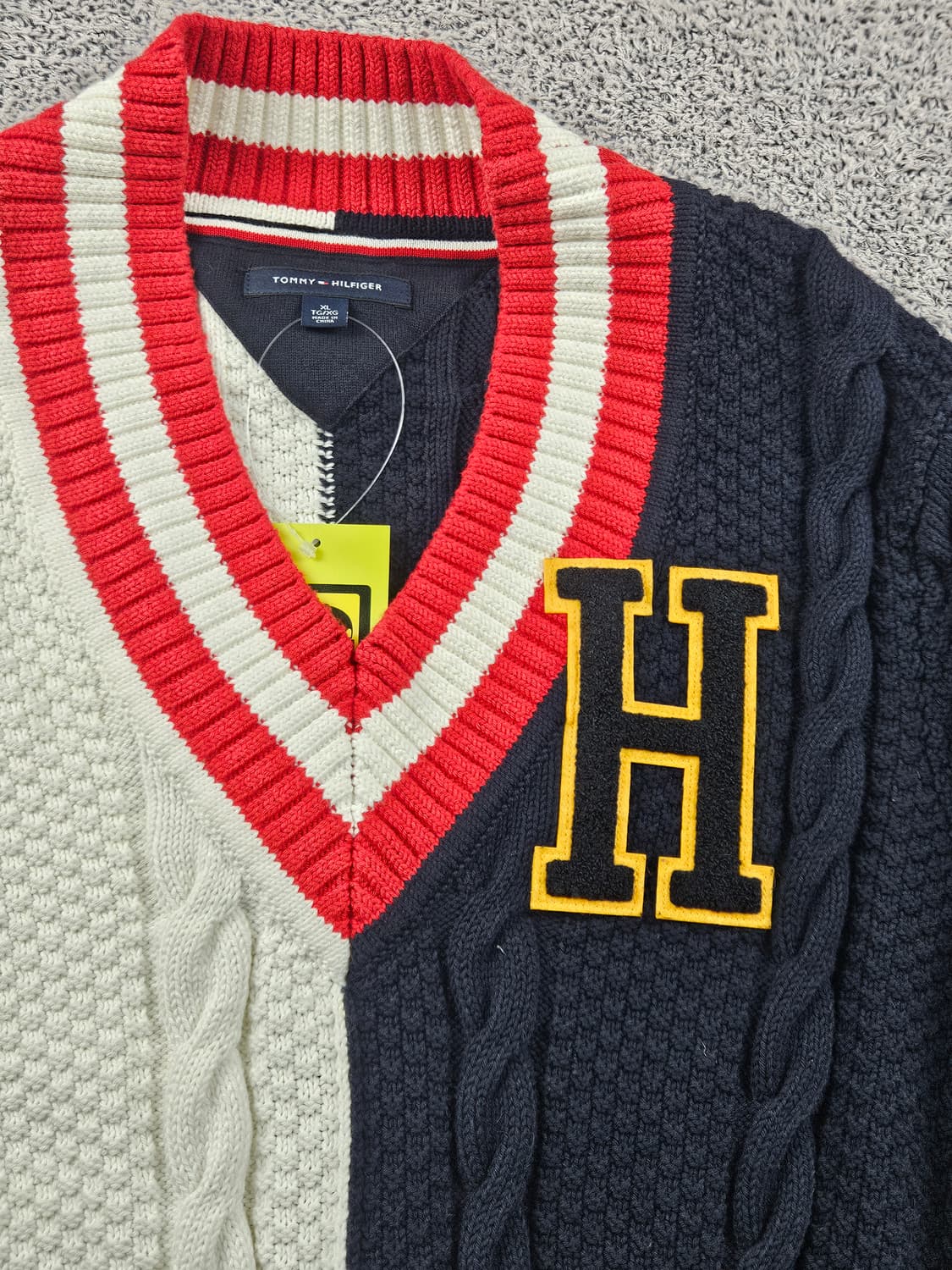 타미힐피거 브이넥 배색 크리켓 니트 스웨터 ( XL ) / 10668 상품이미지10