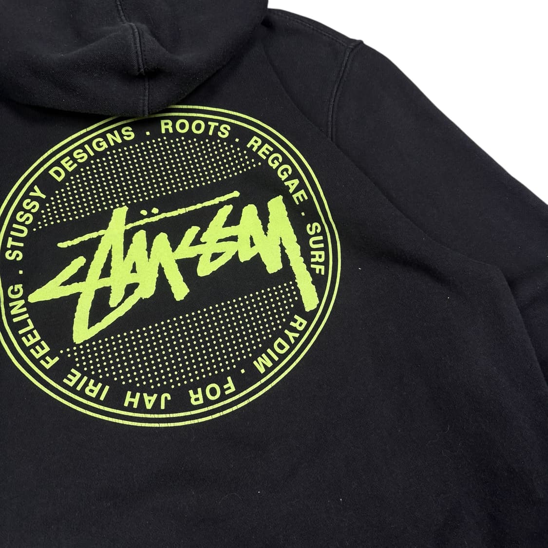 스투시 블랙컬러 빅로고 후드티 상품이미지2