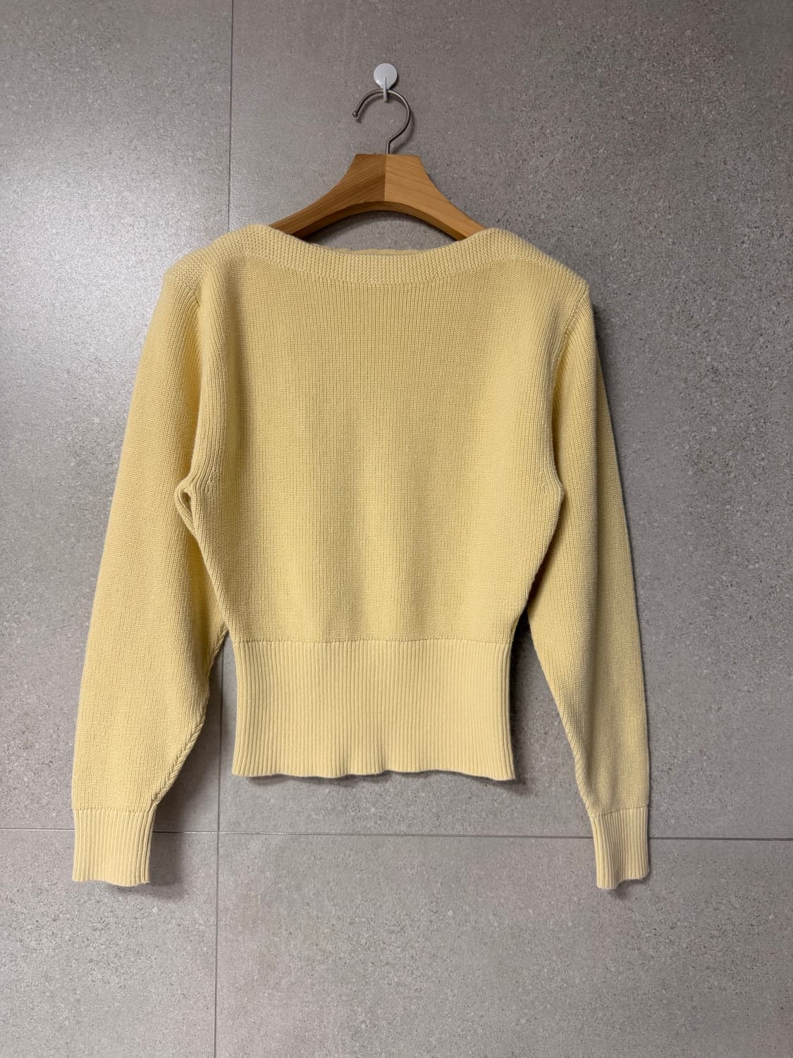 유니클로 유 레몬색 보트넥 니트 상품이미지1