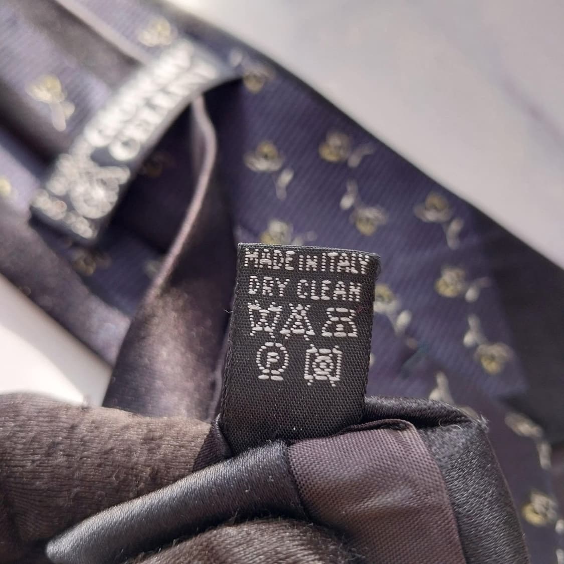 조르지오 첼리니 실크 블랙 플라워 넥타이 9.5cm A+등급 K1751
 상품이미지10