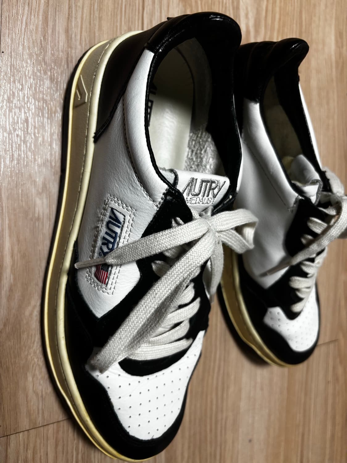 오트리 메달리스트 41사이즈 범고래 상품이미지3