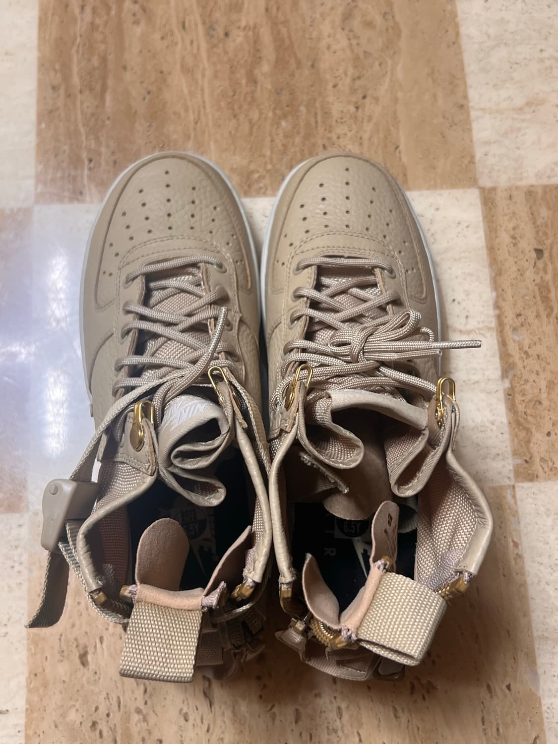 나이키 SF AF1 하이 베이지 245mm 상품이미지2