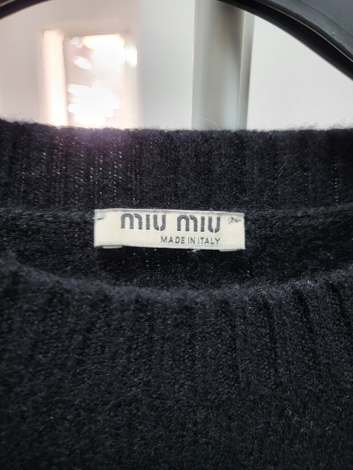 정품 Miu Miu 크롭 니트입니다. (44-55) 상품이미지2